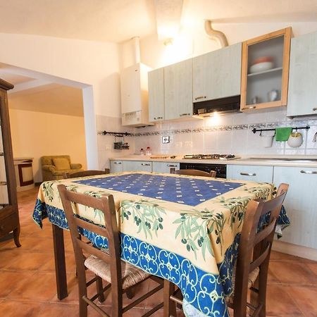 Casa Vacanze Villa Giusterna Monte Benichi Zewnętrze zdjęcie