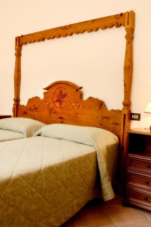 Casa Vacanze Villa Giusterna Monte Benichi Pokój zdjęcie