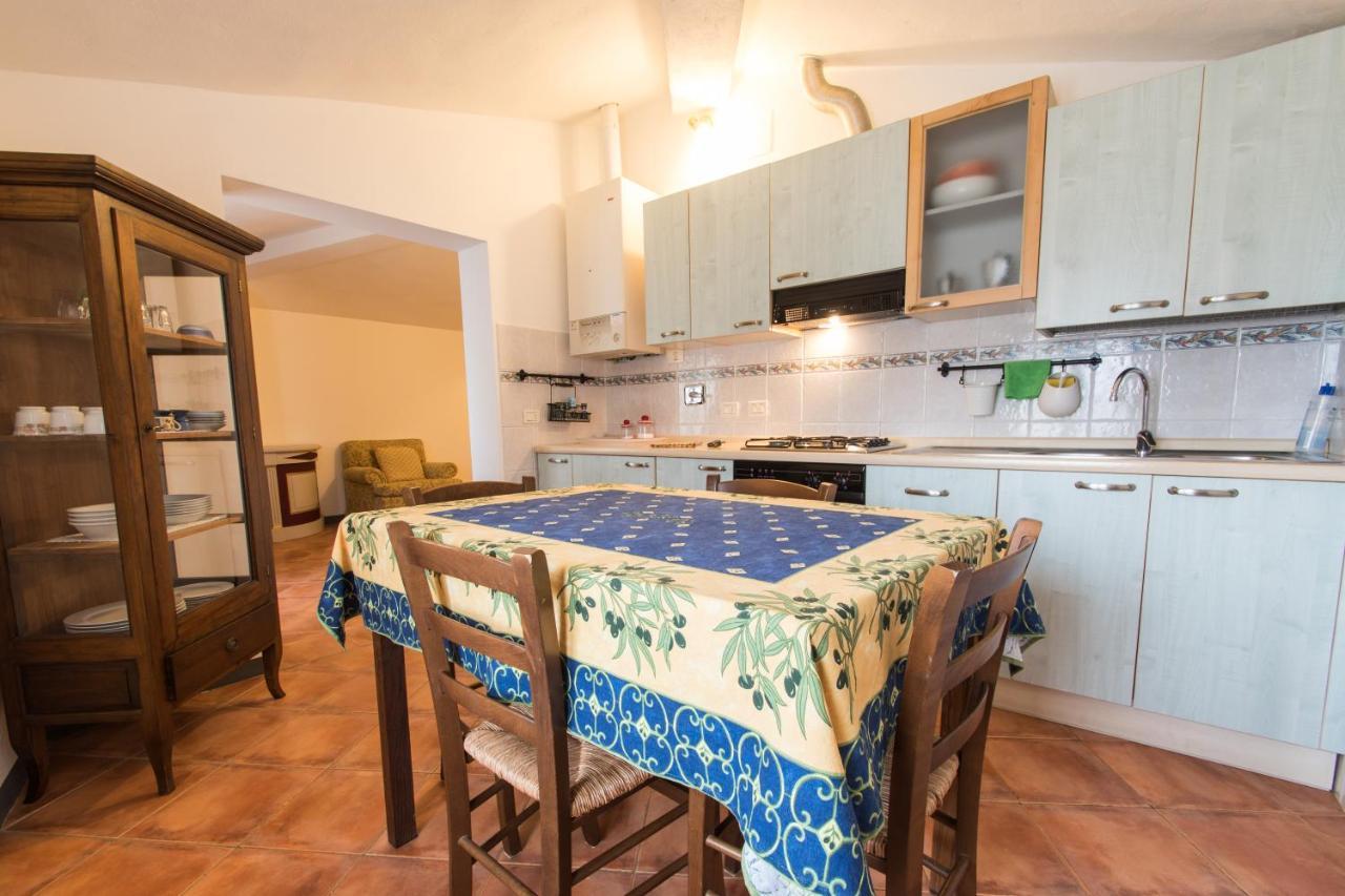 Casa Vacanze Villa Giusterna Monte Benichi Zewnętrze zdjęcie