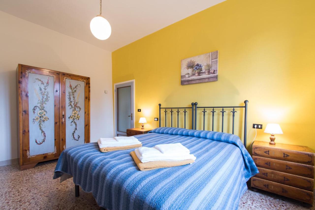 Casa Vacanze Villa Giusterna Monte Benichi Zewnętrze zdjęcie
